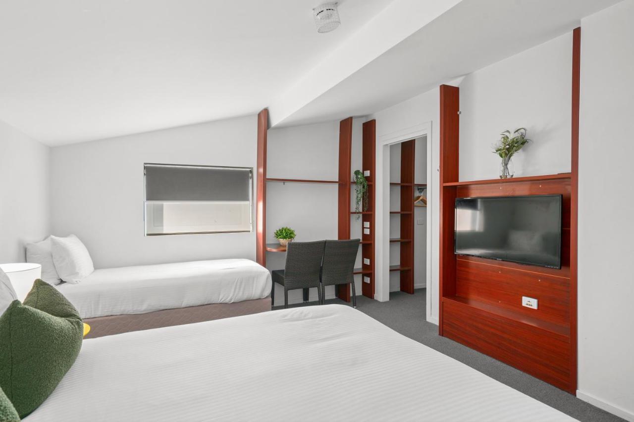 Grand Hotel And Studios ويونغ المظهر الخارجي الصورة