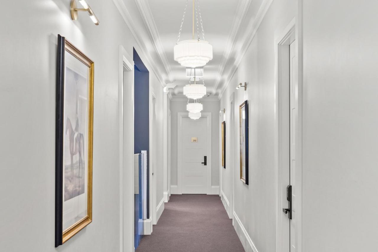Grand Hotel And Studios ويونغ المظهر الخارجي الصورة